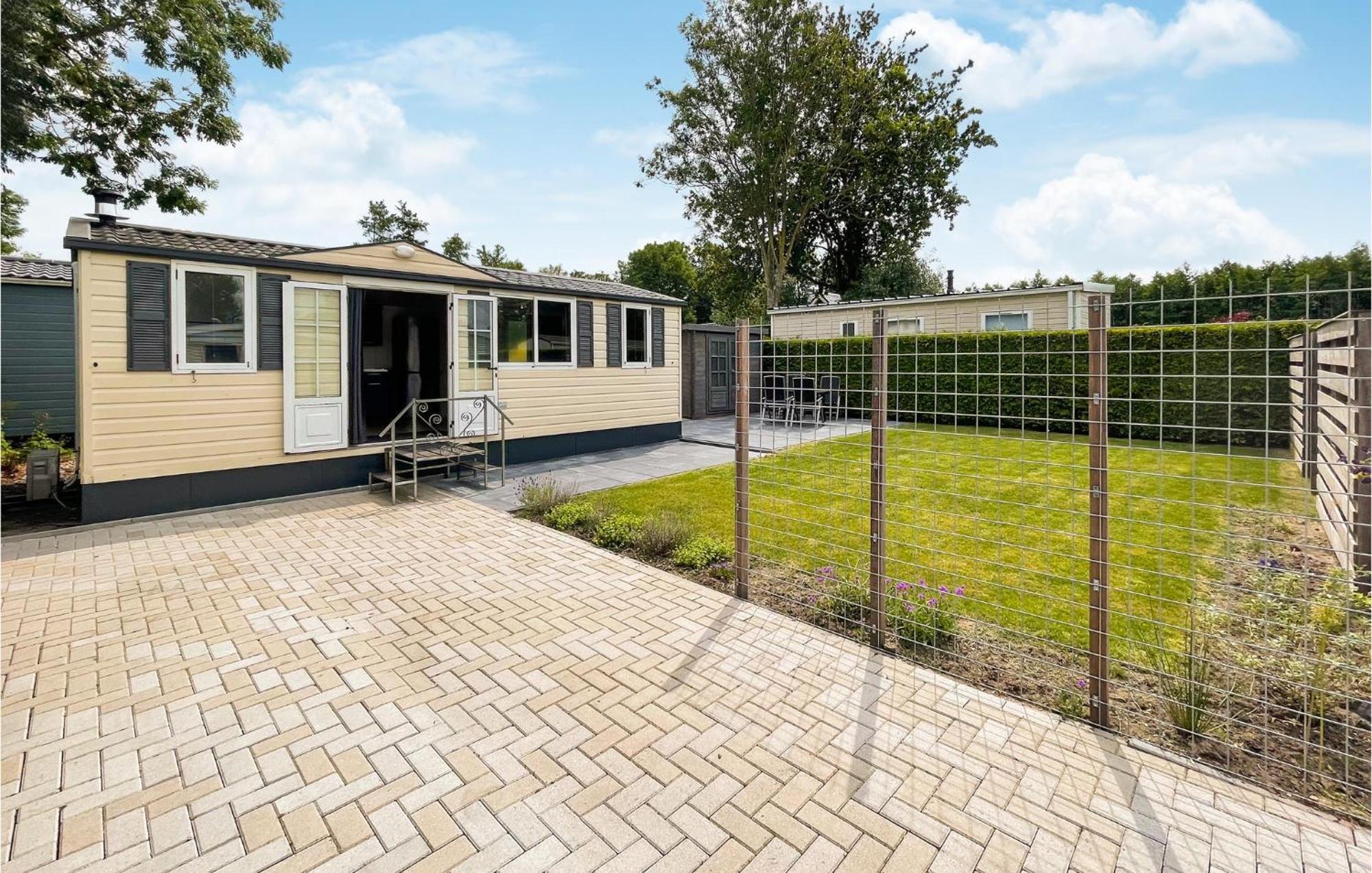 Gorgeous Home In Tzummarum With Wifi Exteriér fotografie